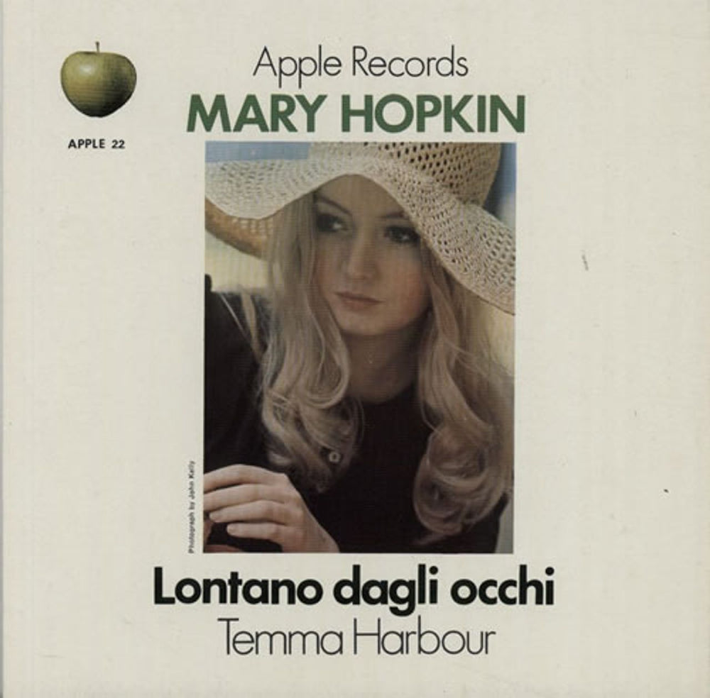 Mary Hopkin Temma Harbour - Black Titles - Solid UK 7" vinyl single (7 inch record / 45) APPLE22